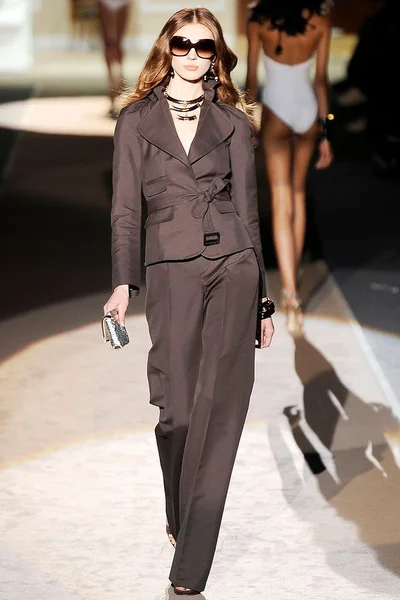 Look 2